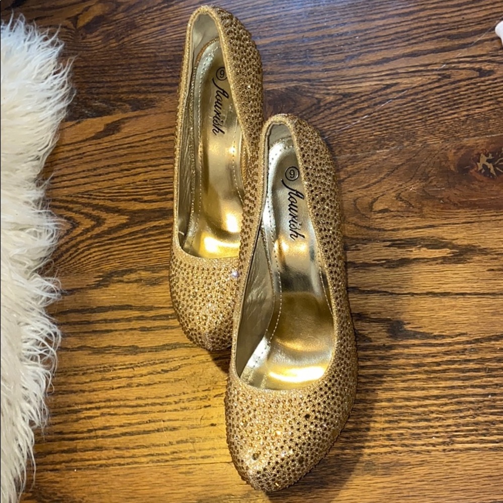 Gold heels - Picture 2 of 4